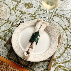 SERVIETRING I KERAMIK - Monsterablad